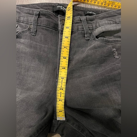 Nine West Gramercy skinny jeans. - Picture 6 of 8